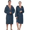 Image 2: Peignoir à capuche unisexe en microfibre douce