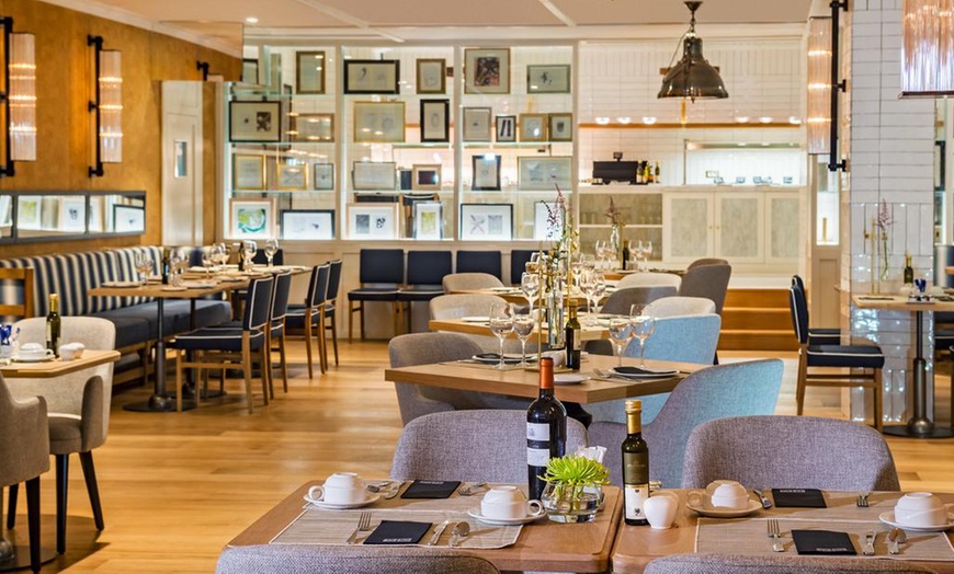 Image 5: Madrid: habitación doble o twin con desayuno para 2 personas