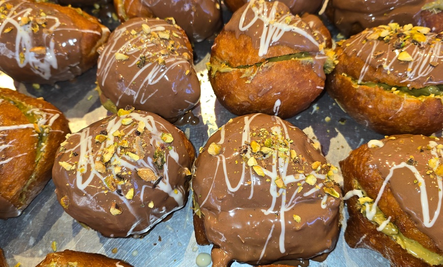 Image 4: Vier de feestdagen met oliebollen in het stadscentrum van Utrecht