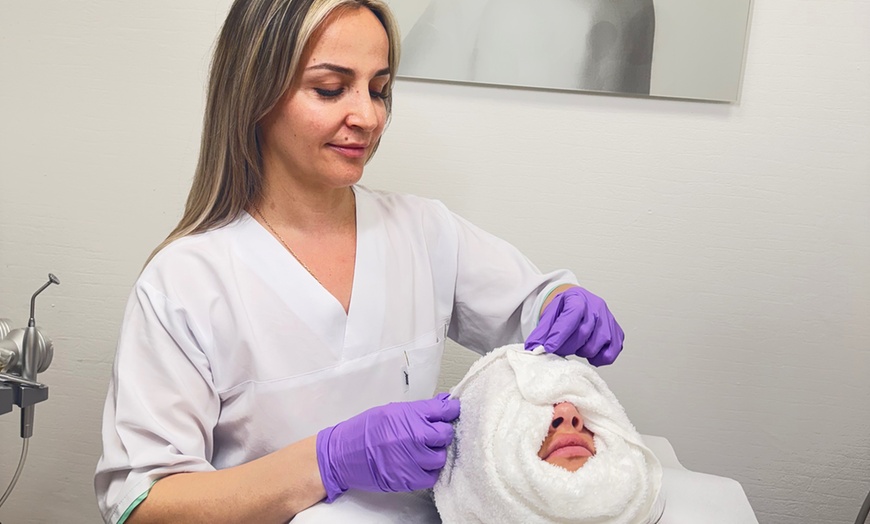 Image 3: Wimpern- und/oder Augenbrauen-Lifting inkl. Färben für 1 Person