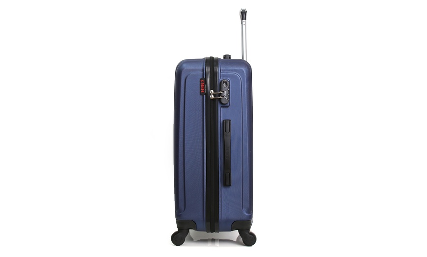 Image 13: Three-Piece Hero Luggage Set