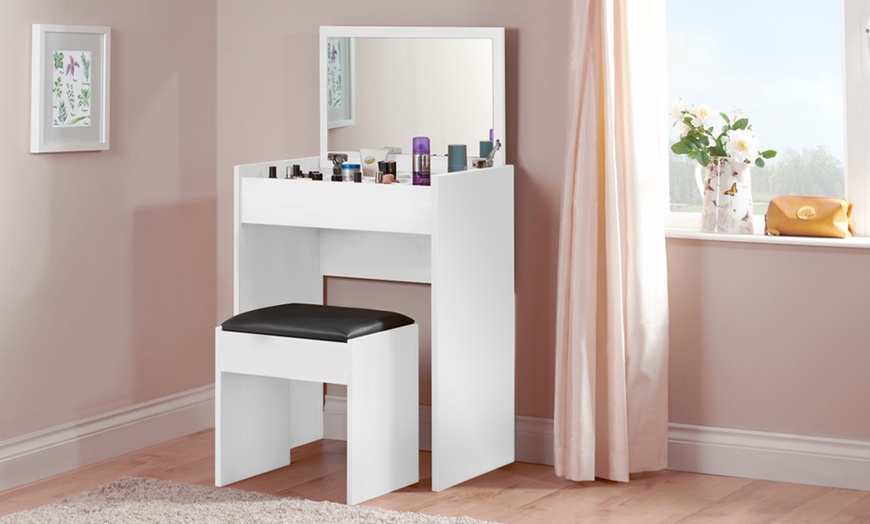 Image 4: Dressing Table and Stool Set