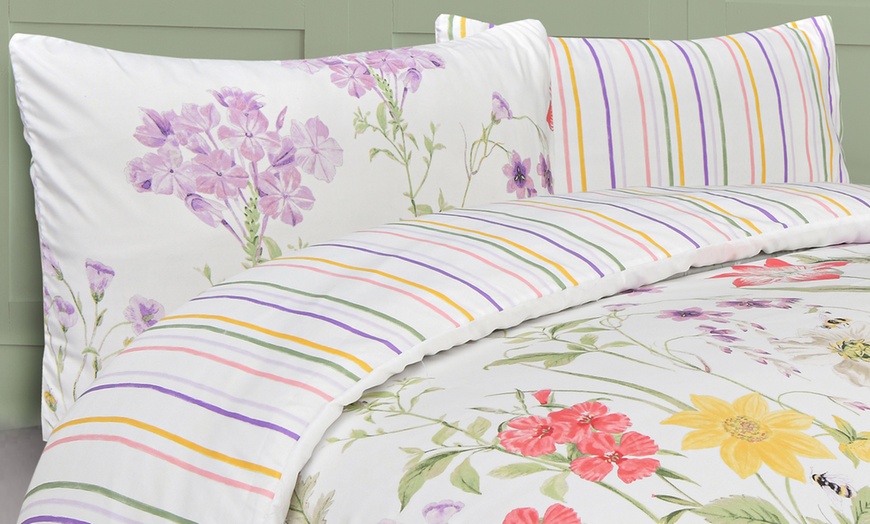 Image 3: Smart Living Soft Reversible Wild Flowers Duvet Cover and Pillowcases