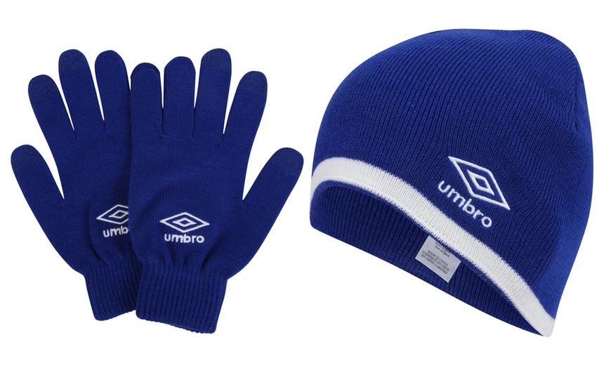 Image 2: Umbro Hat and Gloves Set