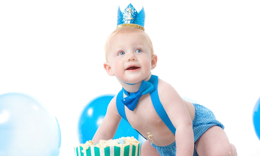 Image 3: Baby Cake Smash Photoshoot