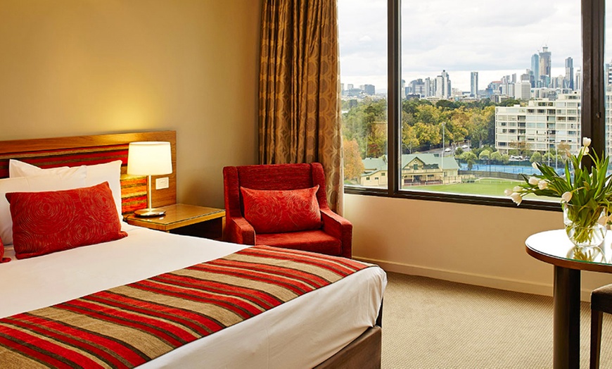 Image 5:  Melbourne: 4-Star City Stay