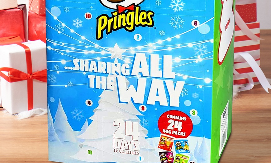 Image 4: Whisper 24-Day Pringles Advent Calendar