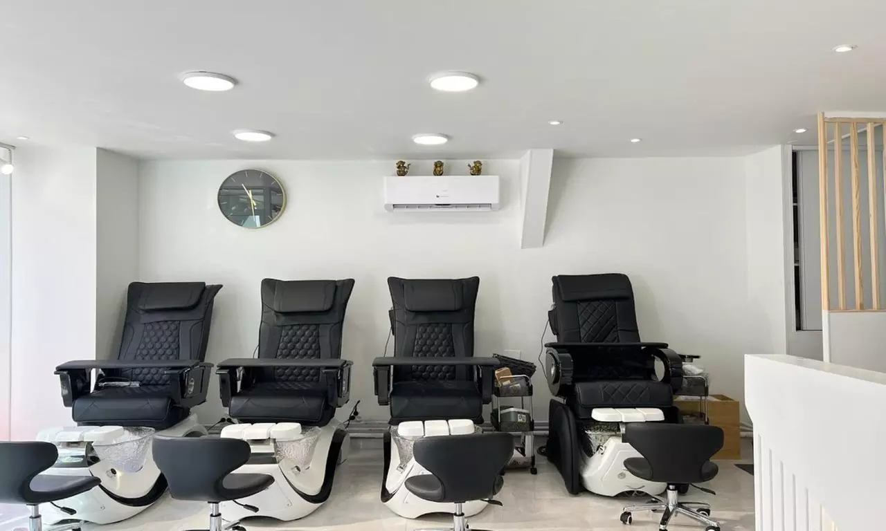 Jusqu'à 44% de remise sur Extensions des cils chez La Belle