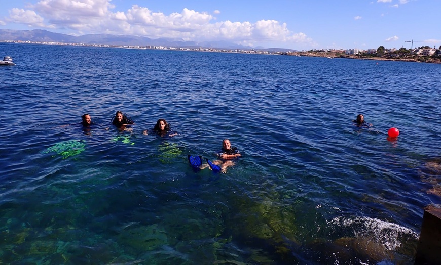 Image 5: Bautismo de buceo con el Club de Buceo Aventura i Risc Mallorca