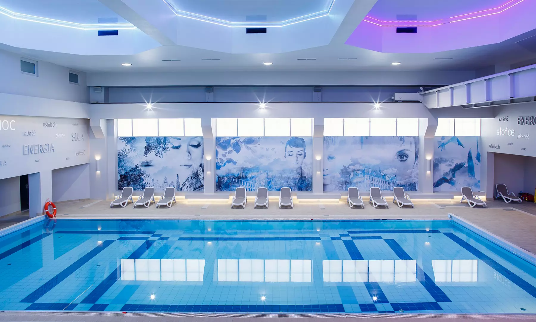 Raszyn k. Warszawy: pokój 2-os. z wyżywieniem, basenem i więcej