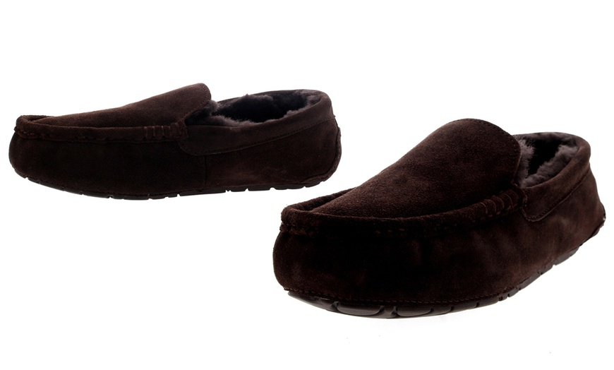 Image 6: Men's Sheepskin Slippers