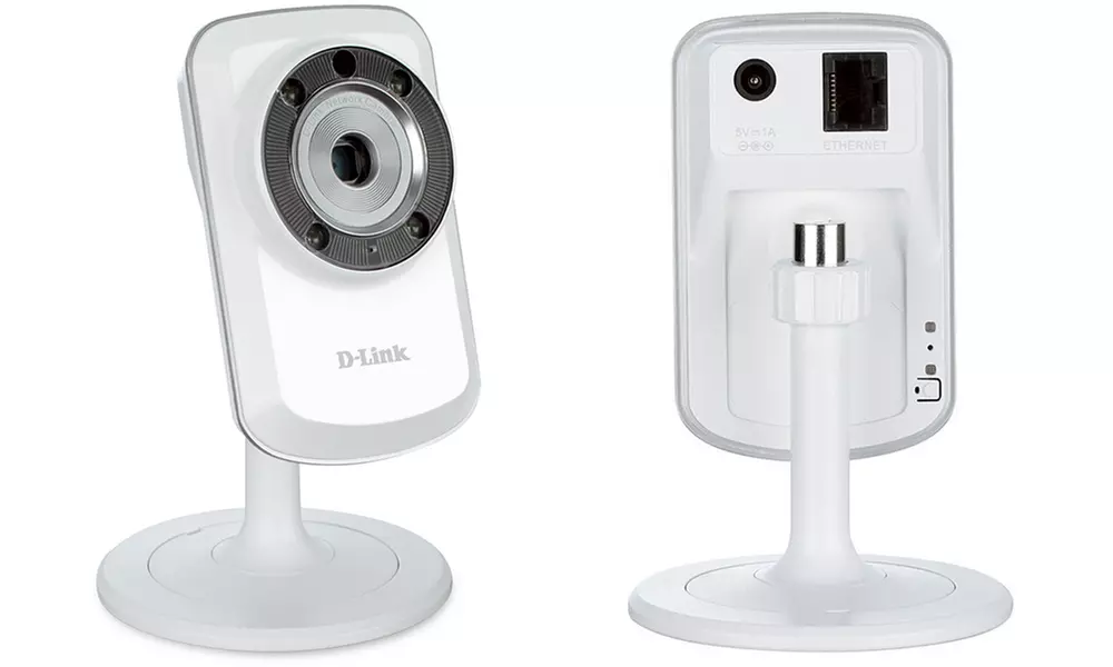 D-Link Day and Night Wi-Fi Security Camera with Sound and Motion Detector (Refurbished) - Second Medium