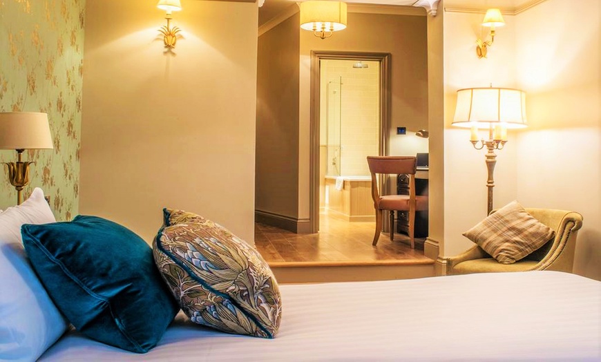 Image 11: Cornwall: 4* Double Room Stay with Breakfast 