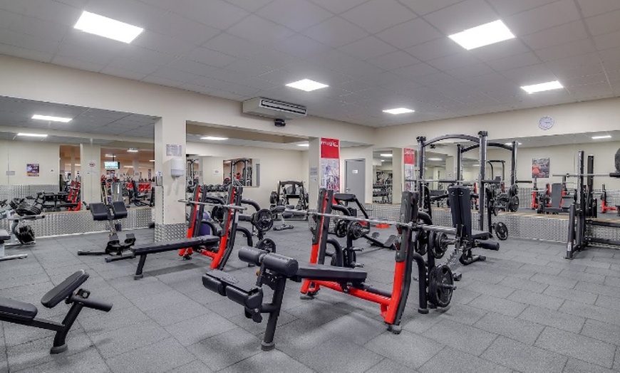 Image 1: Jusqu'à 50% de remise sur Salle de remise en forme chez Magic Form Vitry sur Seine