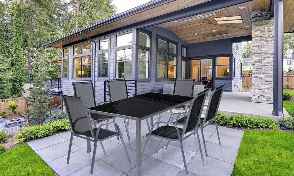 Salon de jardin, 1 table et 6 ou 8 chaises - Primary Image