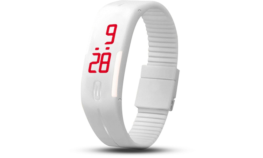 Image 3: Kids' Digital Sports Watch