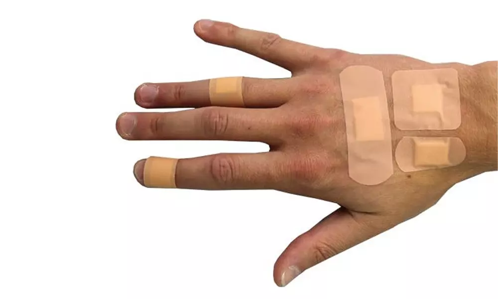 Assortiment de 100 ou 200 pansements imperméables - Primary Image