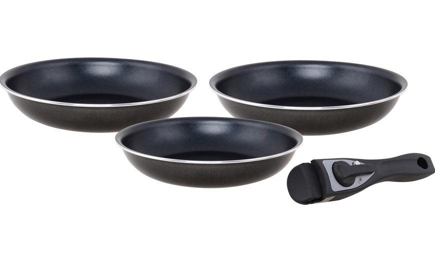 Image 19: Cookware with Detachable Handles