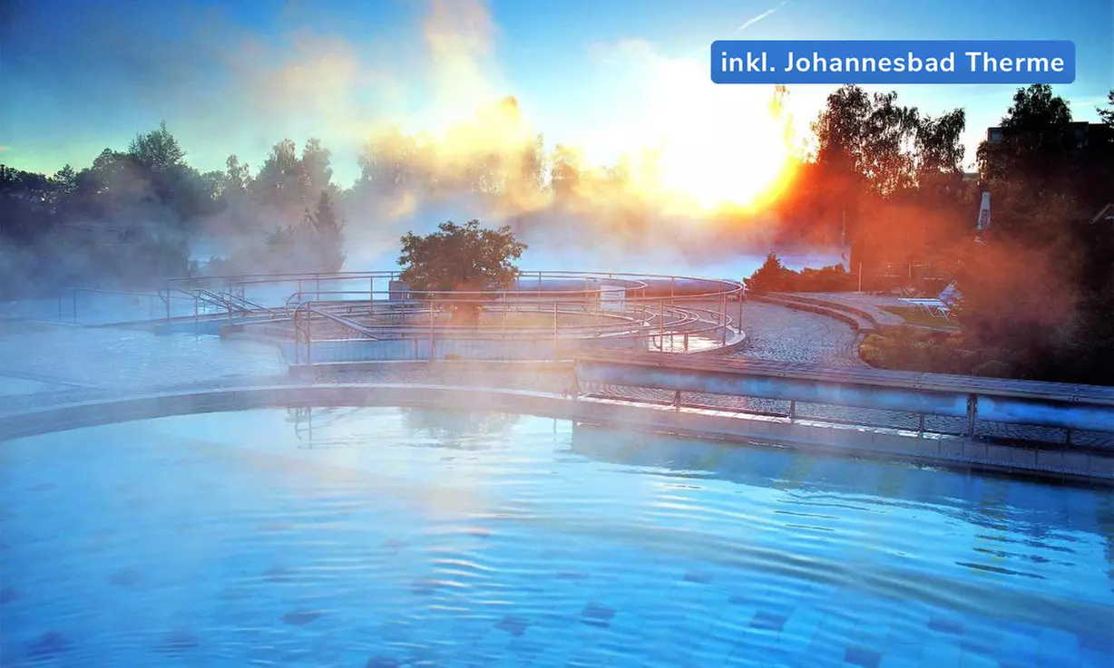 Bad Füssing: 3 oder 6 Nächte für Zwei im Doppelzimmer mit All-Inclusive-Konzept & Johannesbad Therme im 4* Hotel Juwel - Primary Image