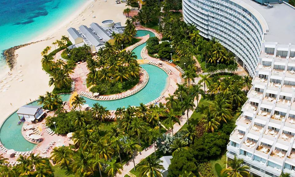 ✈ Grand Lucayan Beach & Golf Resort Stay with Airfare. Price/Person Based on Double Occupancy (Buy 1 Groupon/Person). - Primary Image