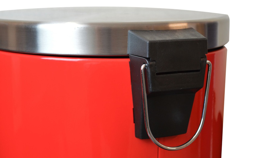 Image 22: 30-Litre Kitchen Pedal Bin