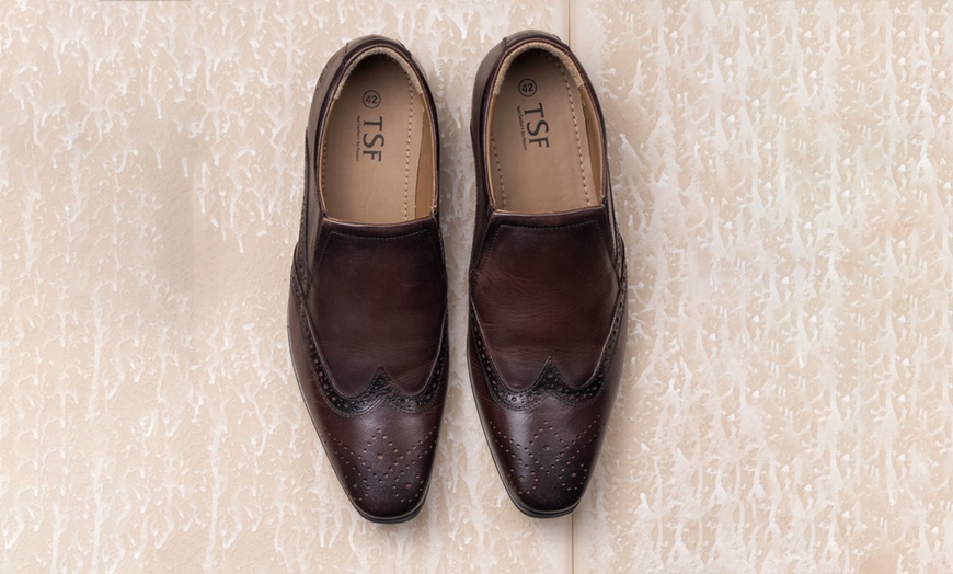 Image 4: Men's Slip-On Brogue Shoes