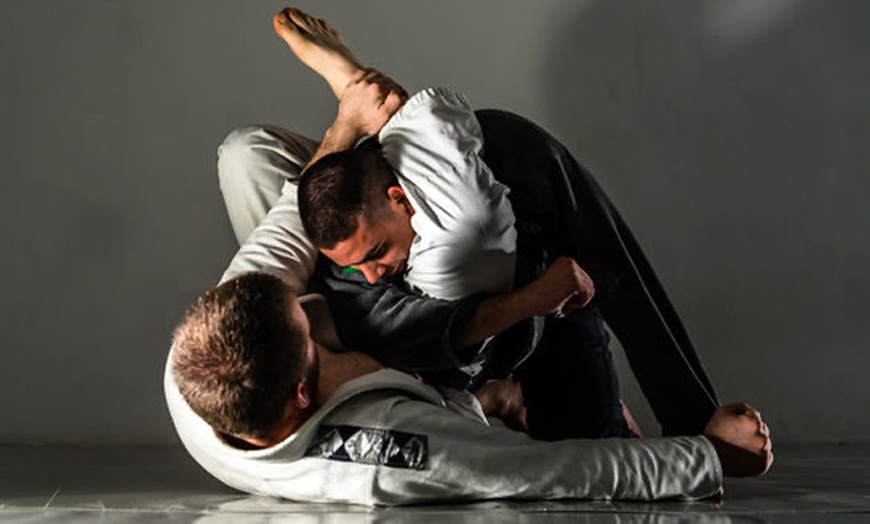 Image 1: Unlimited Jiu-jitsu Classes For Kids and Adults for One Month!