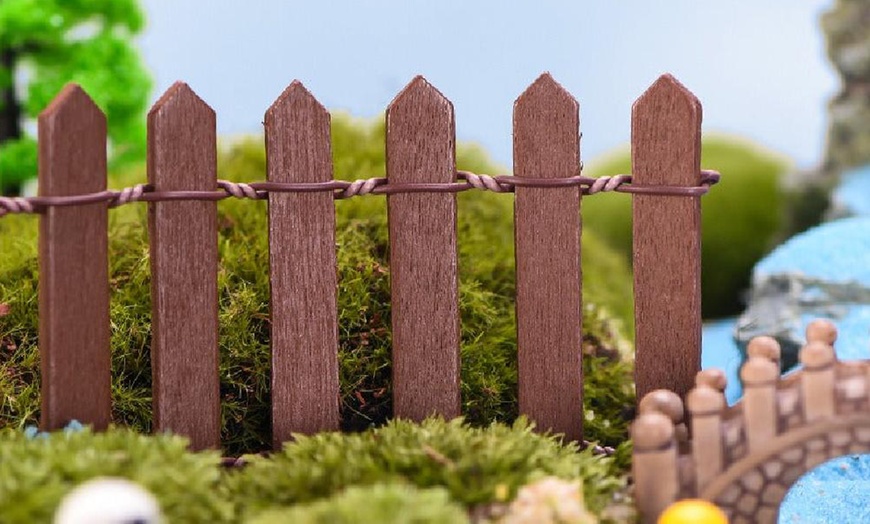 Image 11: One or Two Mini Fences