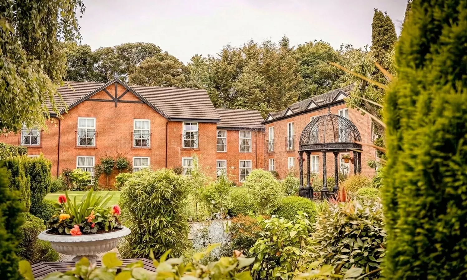 Traditional or Sparkling Afternoon Tea Experience for up to 4!