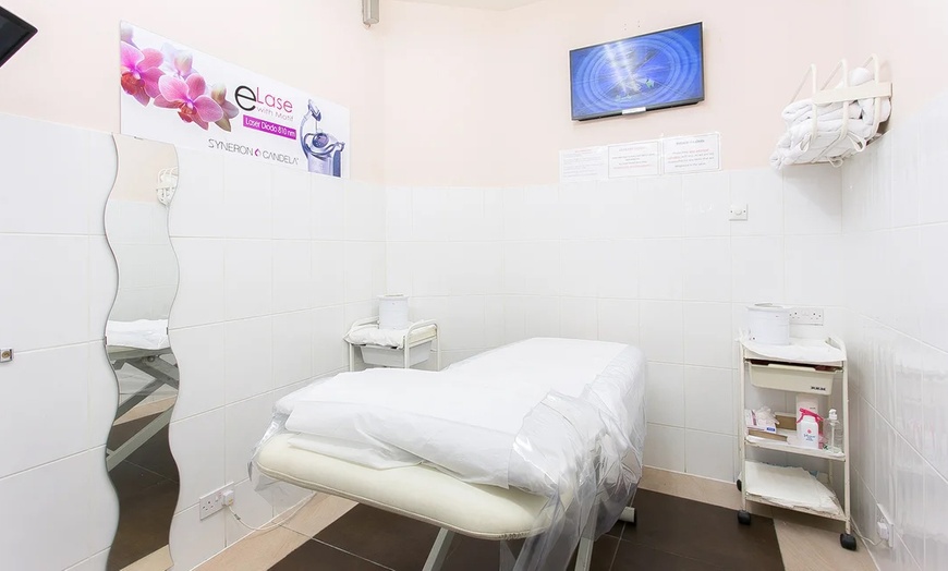 Image 9: Pamper Package at Salmas Beauty Salon