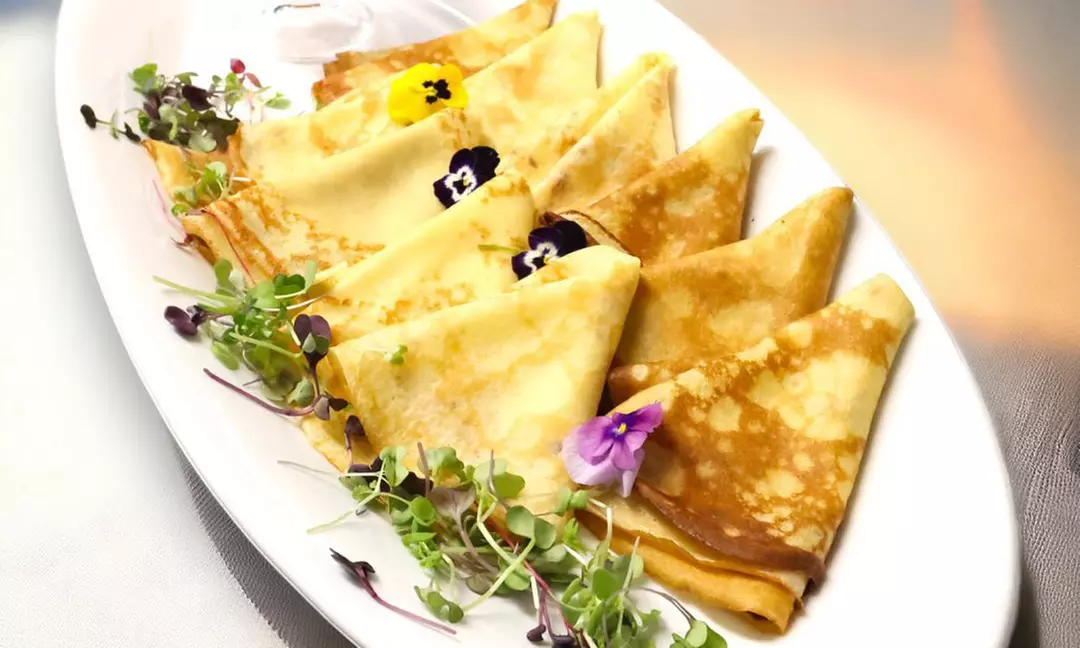 Experience Russian Flavors with Entertainment and Dining Options