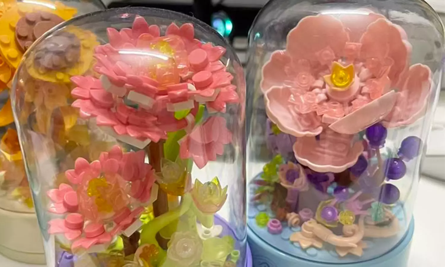 Blumenstrauß-Bausteinset mit integrierter Musikbox