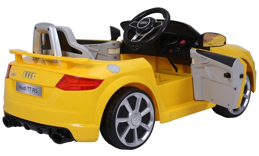 Image 19: Coche eléctrico para niños Audi TT RS