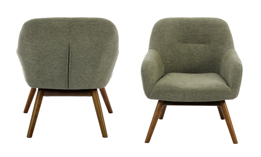 Image 39: Poltrona scandinava con gambe in legno massello Doosense