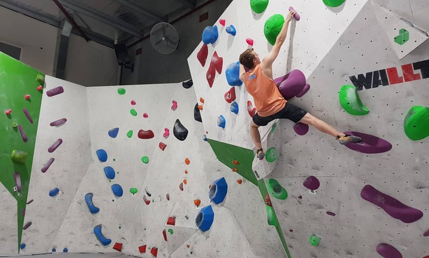 One-Day Bouldering with Shoe Hire - Beyond Bouldering Climbing and ...