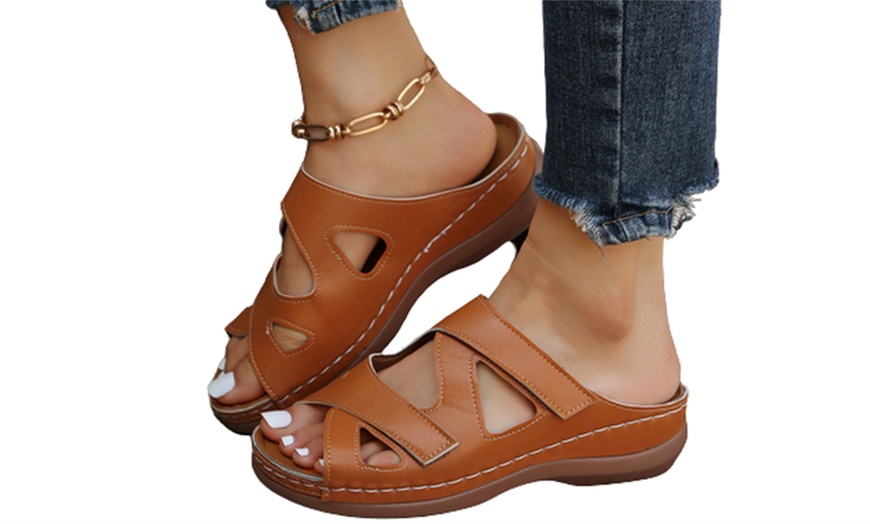 Image 6: Women's Wide Fit Slip-On Sandals