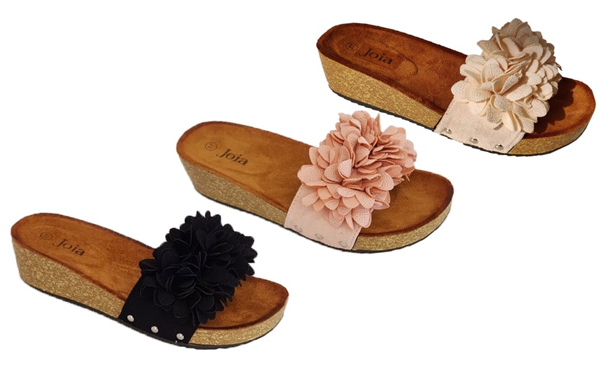 Image 1: Women's Flower Details Slippers