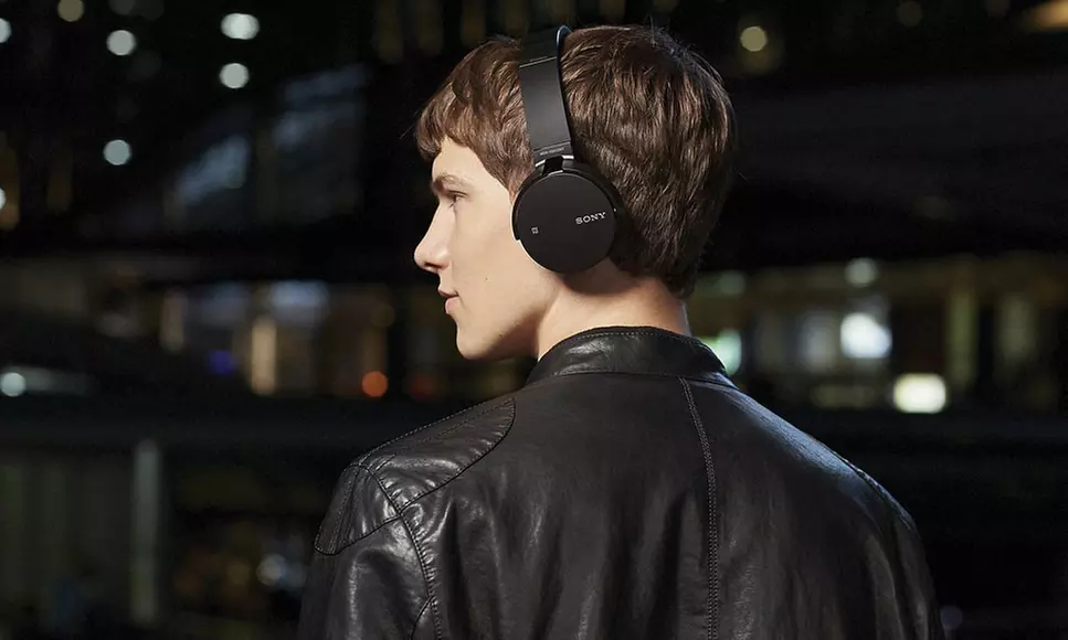 Sony MDRXB650BT/B Extra Bass Wireless Bluetooth Over-Ear Headphones - Second Medium