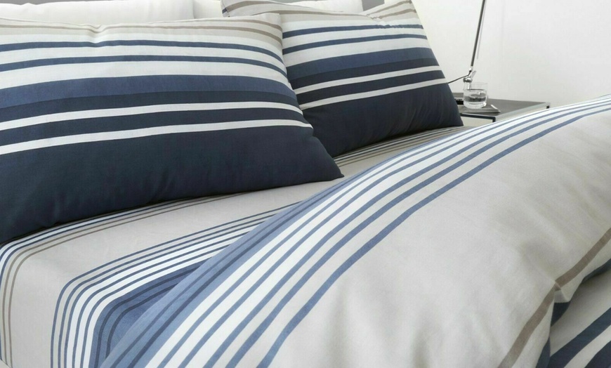 Image 4: Moxie Duvet Set