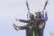 Roza las nubes con un vuelo en parapente biplaza para 1 o 2 personas con vídeo HD y piloto experimentado incluido - Image 4