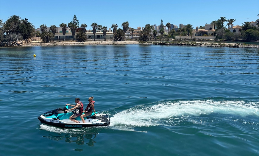 Image 1: Ruta guiada con jetski para 1 o 2 personas