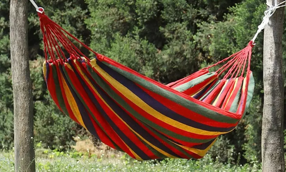 Gestreifte Garten- und Camping-Hängematte - Primary Image