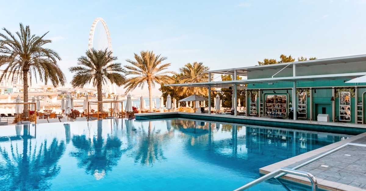 30-min Treatment Or 60- Or 90-min Treatment With Pool & Beach Access 30-min Treatment Or 60- Or 90-min Treatment With Pool & Beach Access