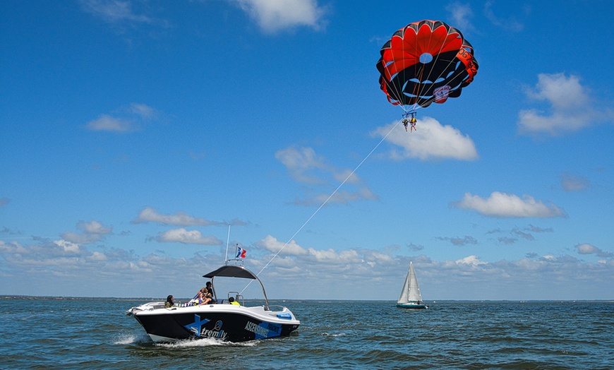 Image 8: Vol en parachute ascensionnel