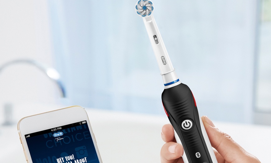 Image 3: Oral-B Teen Electric Toothbrush