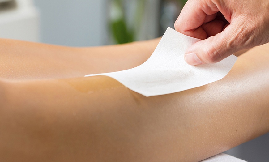 Image 3: Full Arm and Underarm Waxing in an Elegant Lounge Atmosphere