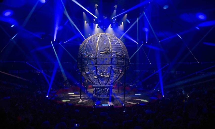 Image 2: Place en catégorie au choix pour le Cirque Arlette Gruss à Rouen 