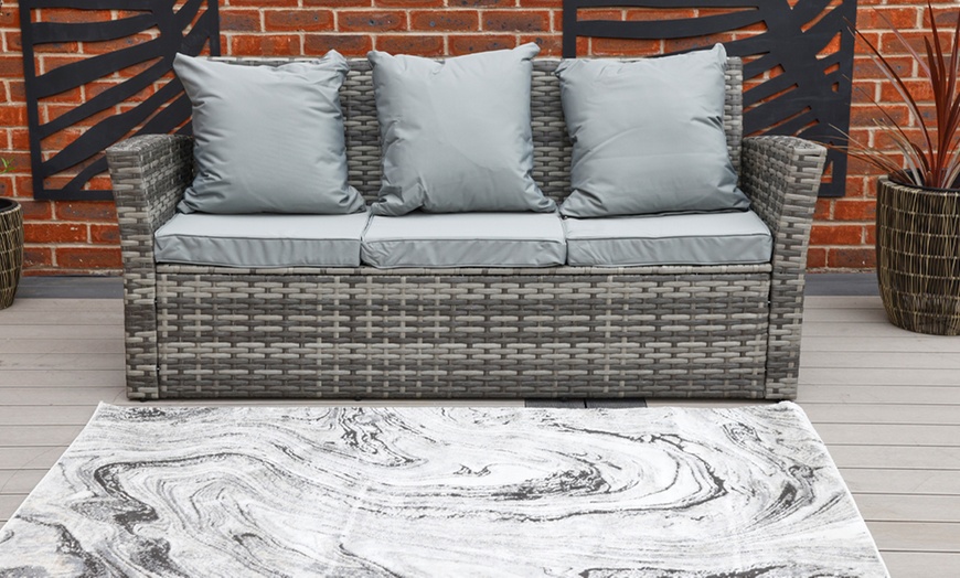 Image 9: Garden Rattan-Effect Furniture Set with Rain Cover