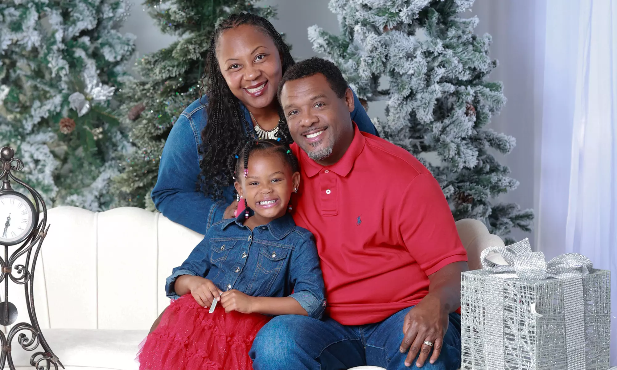 Up to 91% Off on In-Studio Holiday Family Shoot