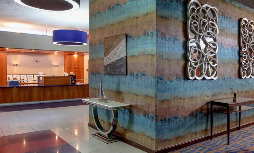 Image 5: 2-Course Traditional Sunday Lunch by the Sea for 2–4